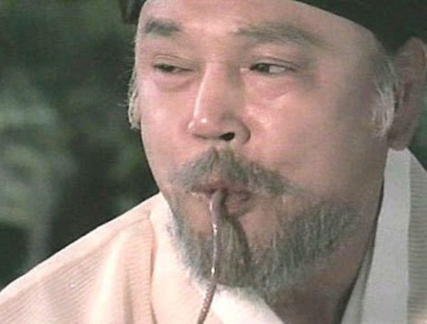4 Adegan Mengerikan Drama Korea, Kunyah Ular Hidup hingga Makan Semangkuk Cacing