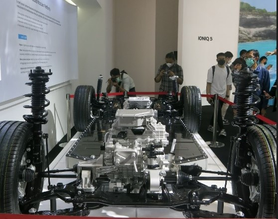 Tak Sekadar Jualan, Hyundai Punya Ekosistem Mobil Listrik Lengkap buat Indonesia