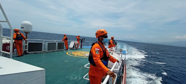 Breaking News: KM Liberty 1 Dihantam Badai di Perairan Bali, 9 ABK Hilang