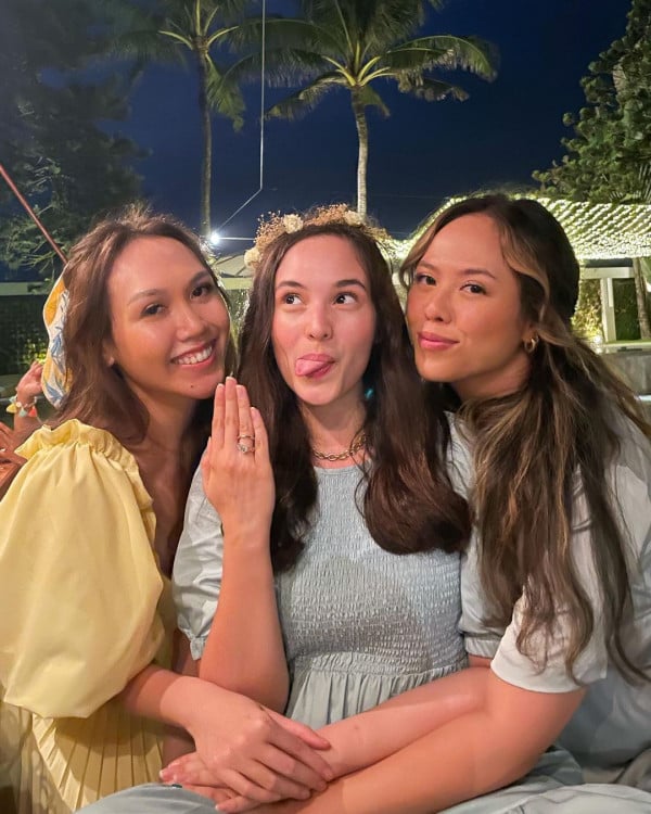 Selamat! Chelsea Islan Resmi Dilamar Rob Clinton Kardinal
