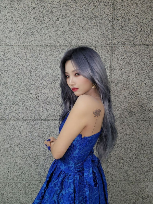Idol K-Pop Perempuan Bertato, Bae Suzy Termasuk!