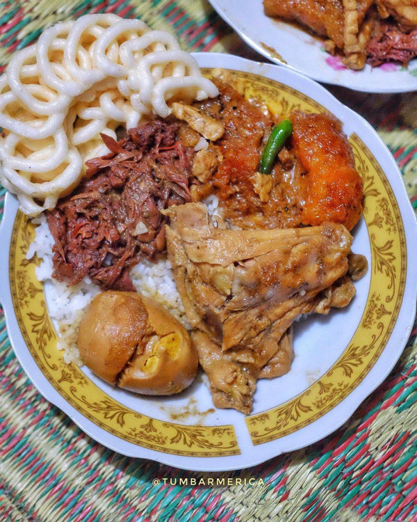 5 Kuliner Legendaris Indonesia, Ada yang Eksis Sejak 1922