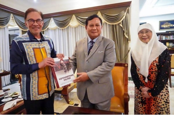 Berkunjung ke Malaysia, Prabowo Sempatkan Bertemu Anwar Ibrahim