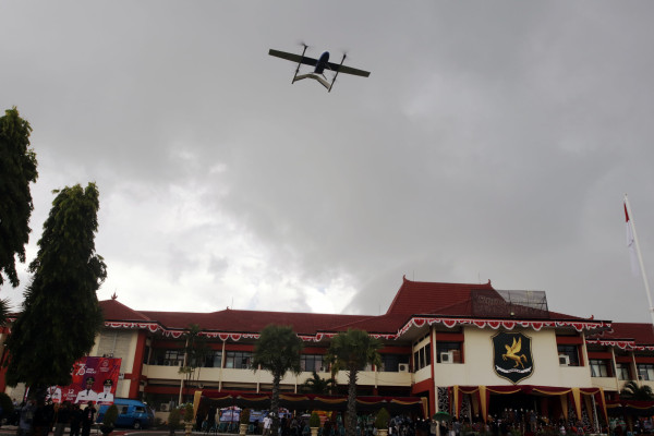 Telkomsel Uji Drone Logistik Beehive untuk Kirim Alat Medis Antar Pulau