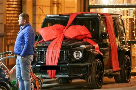 Asmara Extravaganza Ronaldo dan Georgina: Liburan Sultan hingga Perhiasan Rp59,1 Miliar