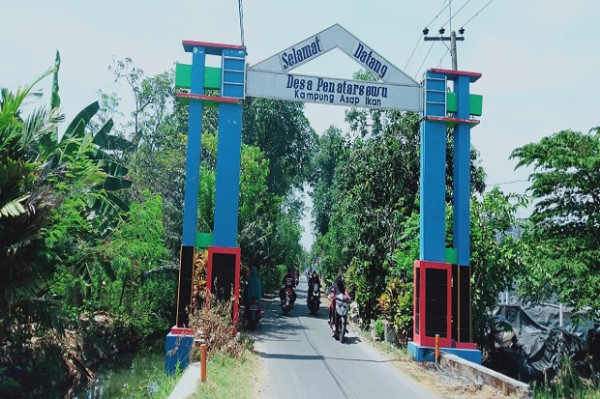 Pawon Rabi'ah dan Impian Besar Bersama Ikan Asap