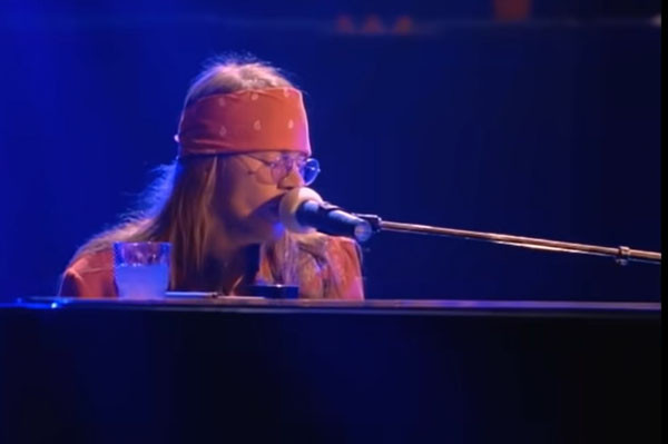 Fakta dan Makna Lirik Lagu November Rain yang Kalian Belum Tahu