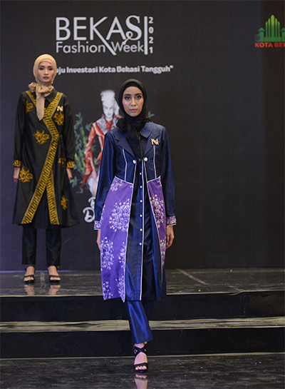 Aplikasi Batik Bekasi nan Mentereng dalam Modest Fashion Muslim