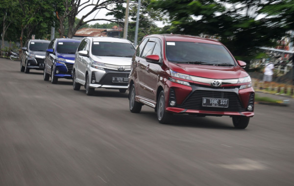 Mobil Sejuta Umat yang Ramai-ramai Mulai Naik Tingkat