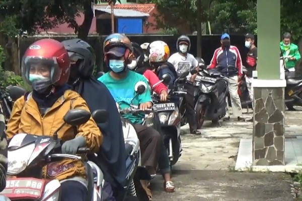 Antrean Kendaraan Uji Emisi Gratis di Jakarta Timur Mengular, Begini Penampakannya