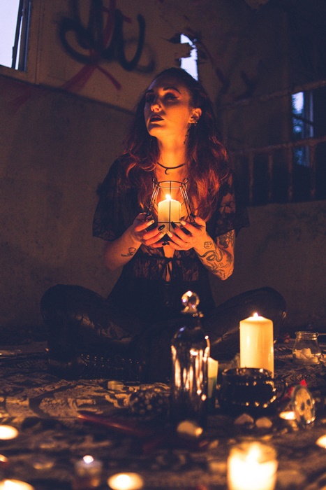 5 Dampak Negatif Percaya Berlebihan pada Ramalan Zodiak