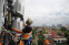 floating-XL Axiata Jual Aset...