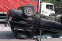 floating-Mobil Bak Terbalik di...