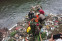 floating-Mayat Bayi Laki-laki...