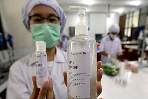 Permintaan Tinggi, Produsen...