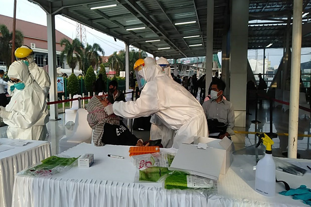 350 Penumpang KRL Jalani...