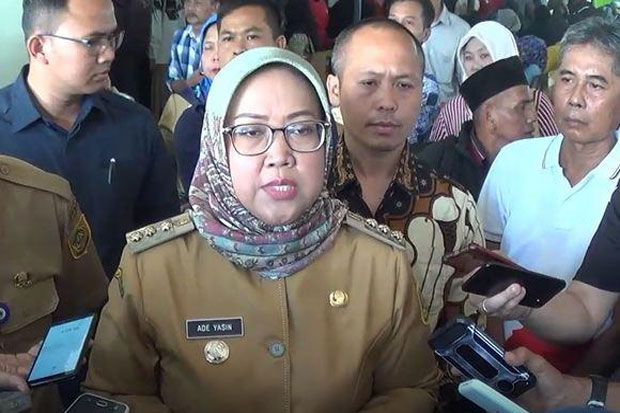 Pemkab Bogor Baru Salurkan...