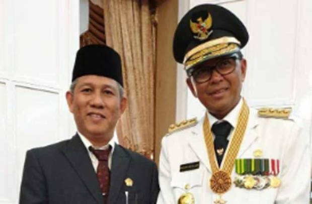 Dua Tantangan Gubernur...