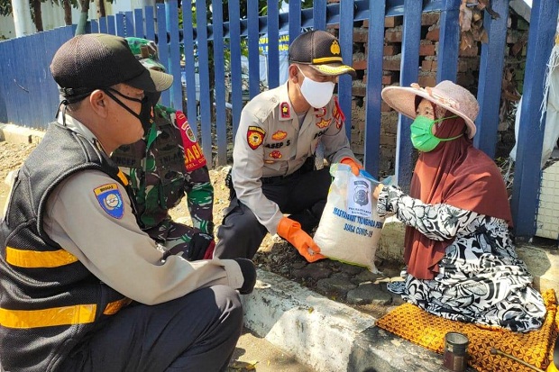 7,5 Ton Beras Dibagikan...