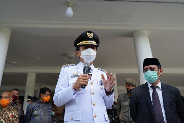 Gubernur Titip Tiga...