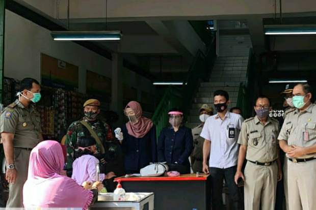 Langgar Aturan PSBB,...