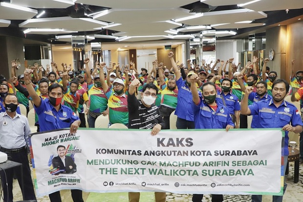 Komunitas Sopir Angkot...