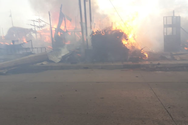 Lapak Kelapa Bakar di...