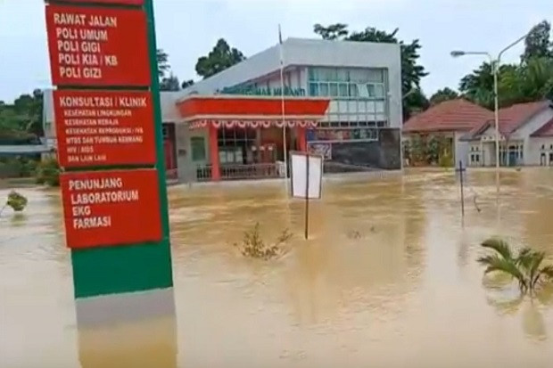 Banjir Rendam 10 Desa...