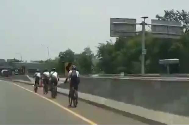 Viral Video Rombongan...