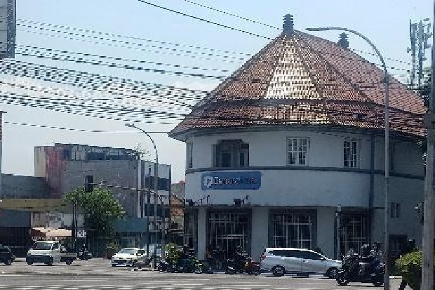 Bandung Raya Cerah Berawan,...