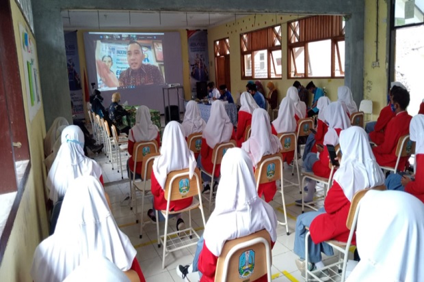 Pantau Belajar Daring...
