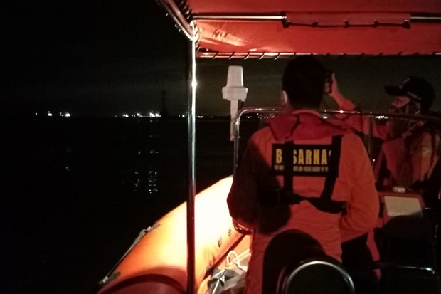 Kapal Kayu Pencari Ikan...