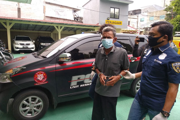 16 Kali Beraksi, Spesialis...