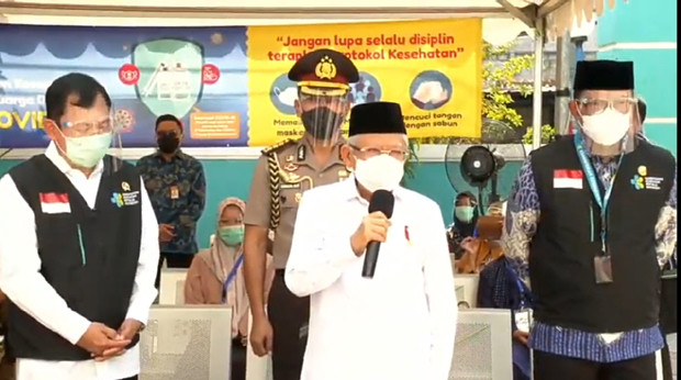 Didampingi Menkes Terawan,...