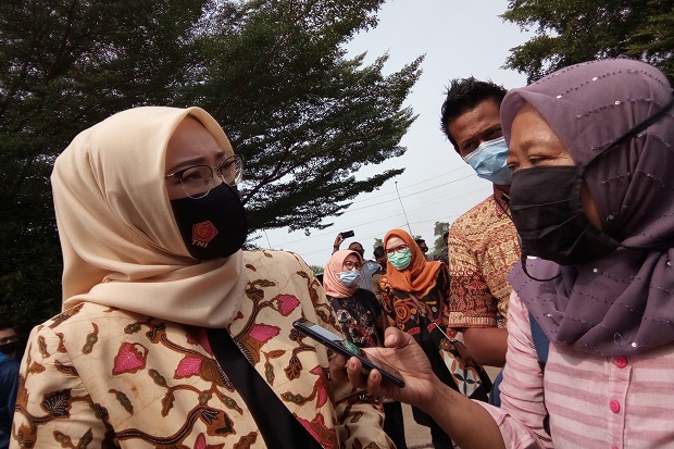Cek Pencairan Bantuan...