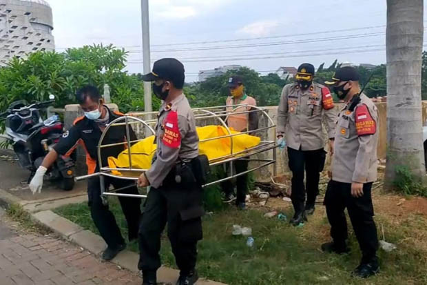 Geger, Penemuan Mayat...