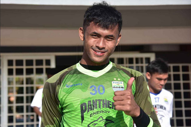 Dipanggil Timnas, Asisten...