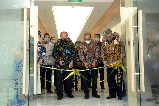 Menko PMK Resmikan Plaza...