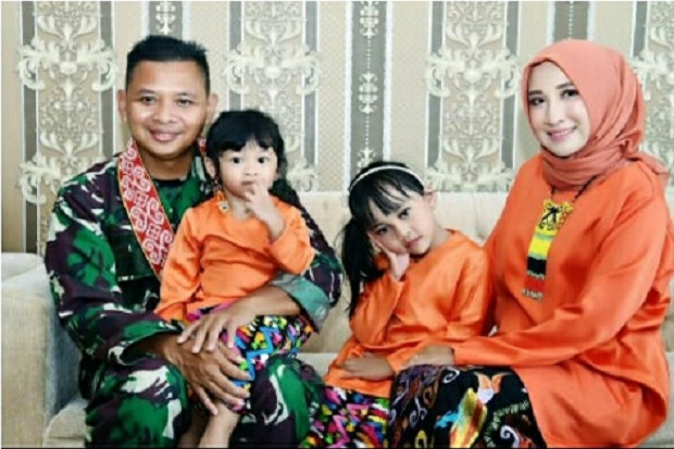 Rahmania Ekananda, Istri...