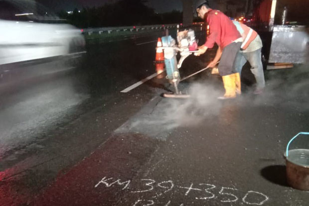 Viral, Puluhan Mobil...