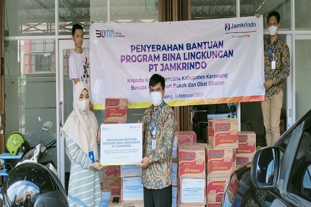 Jamkrindo Salurkan Bantuan...