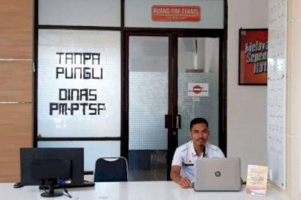 Urus Perizinan di PTSP...