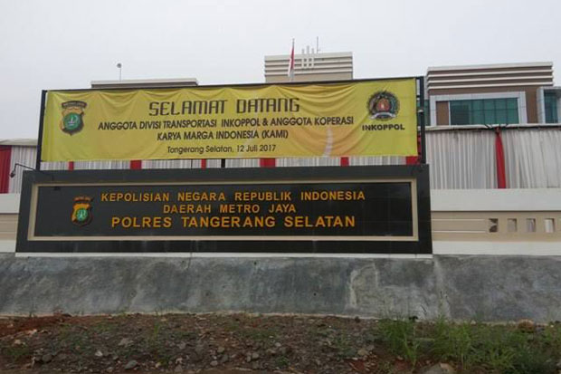 Mobil Dirampas Debt...