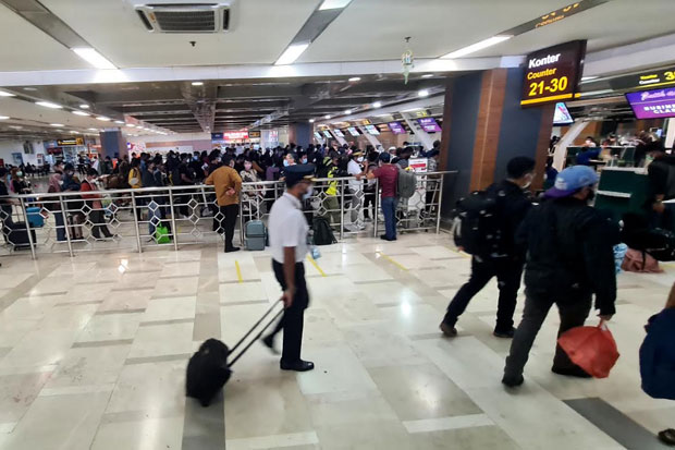 H-2 Larangan Mudik,...