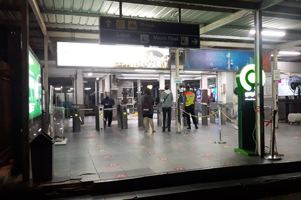 Jam Operasional KRL...