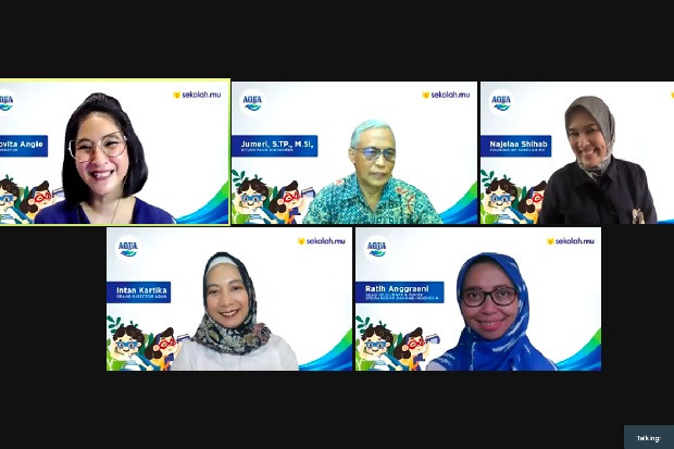 AQUA dan Sekolah.mu...