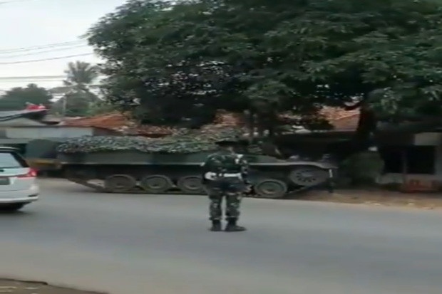 Viral! Tank Berada di...