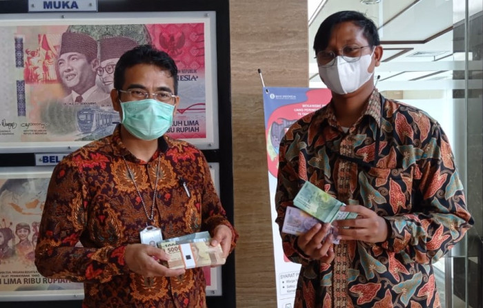 Sambut Lebaran, Bank...