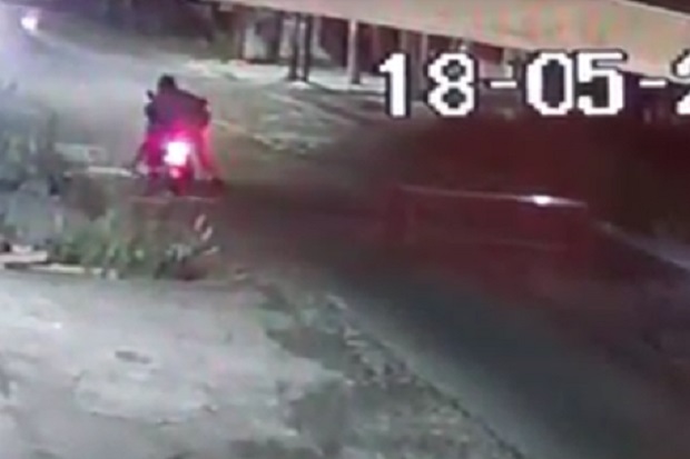 Video Viral 2 Pemuda...