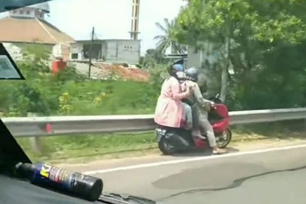 Diduga Tak Tahu Jalan,...